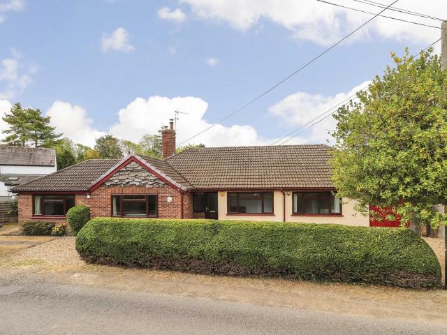 Bungalow for sale in Arrington, Cambridgeshire