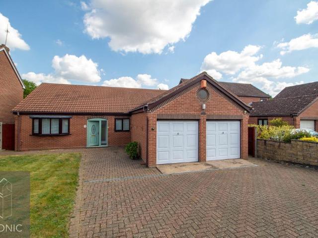 Bungalow for sale in Crostwick, Norfolk