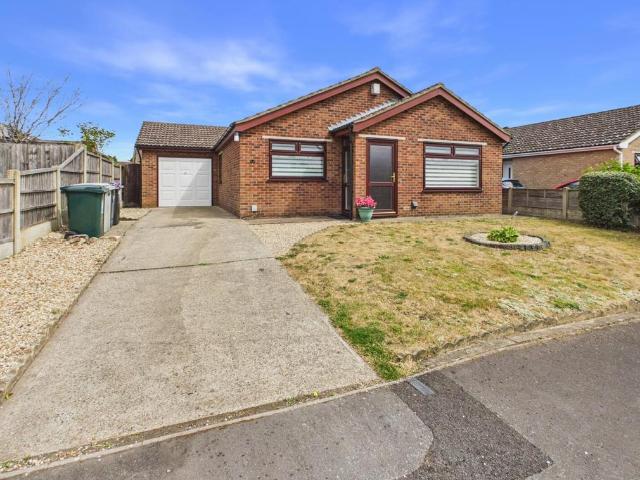 Bungalow for sale in Stafford Gardens, Belleau