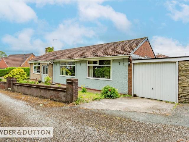 Bungalow for sale in Shaw and Crompton, Pendock