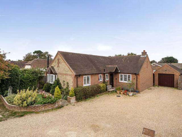 Bungalow for sale in Littlecote, West Sussex
