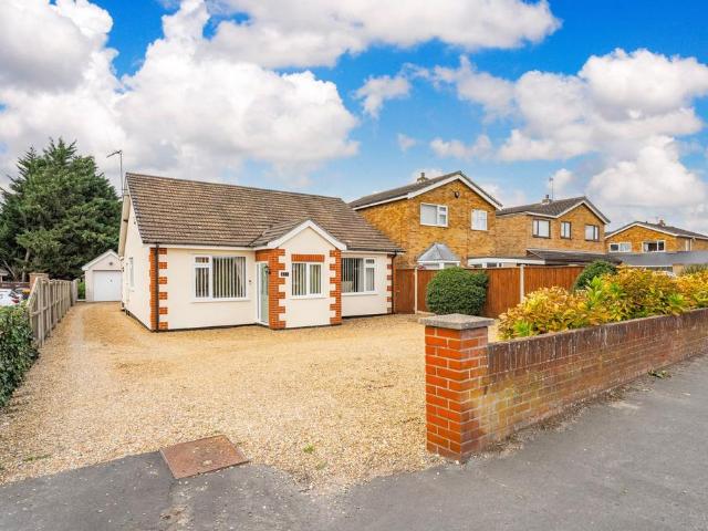 Bungalow for sale in Hellesdon, Broadland