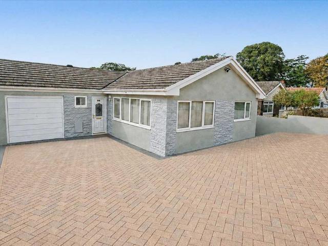 Bungalow for sale in Monkton, Pembroke