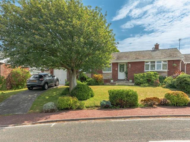 Bungalow for sale in Stank