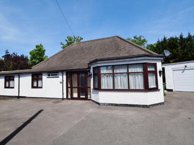 Bungalow for sale in Pinner, Greater London