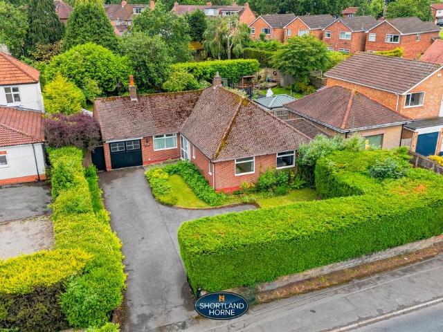 Bungalow for sale in Mount Nod, West Midlands