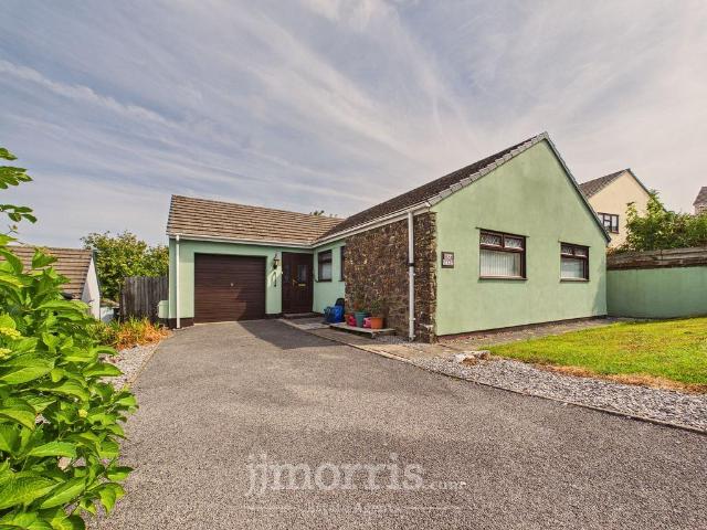 Bungalow for sale in Pentlepoir, Wales