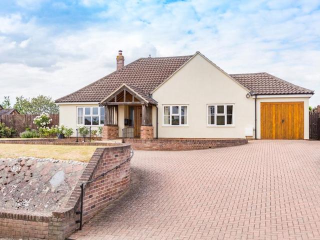 Bungalow for sale in Chelmondiston, Suffolk