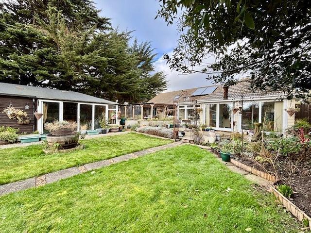 Bungalow for sale in Littlecote, West Sussex
