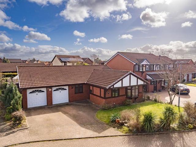 Bungalow for sale in Widnes, Parklands