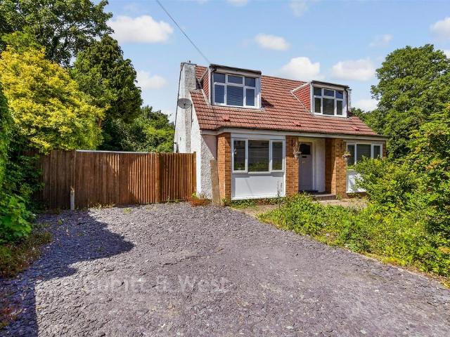 Bungalow for sale in London Borough of Croydon, Kenley