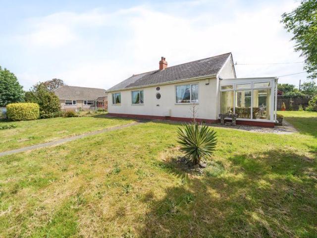 Bungalow for sale in Folkestone, Densole