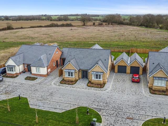 Bungalow for sale in Dale Hill, Essex