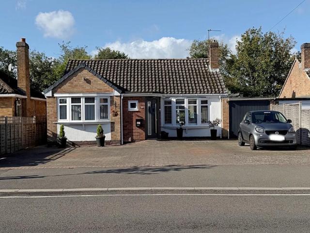 Bungalow for sale in Whitemoor, Warwick