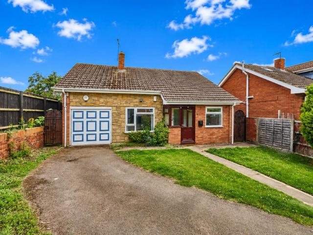 Bungalow for sale in Barton, Leicestershire