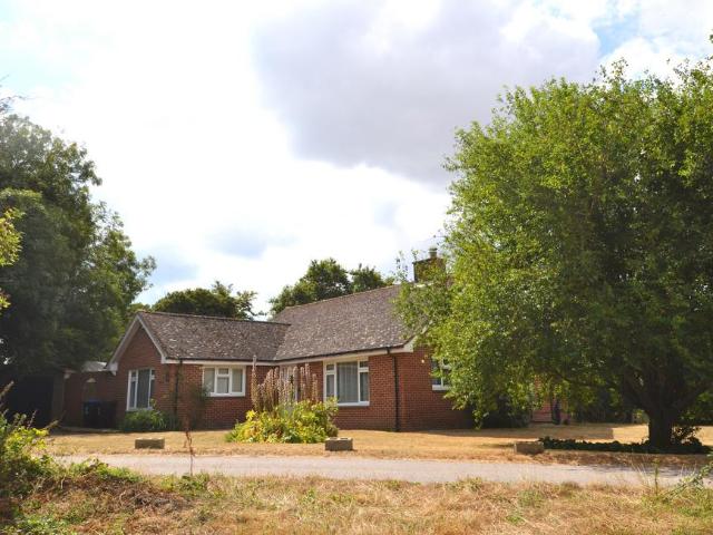 Bungalow for sale in Ringwould, Dover