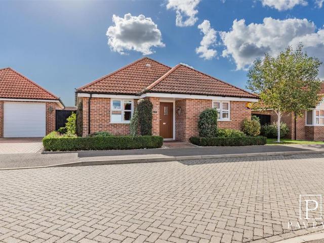 Bungalow for sale in Kirby Cross, Tendring