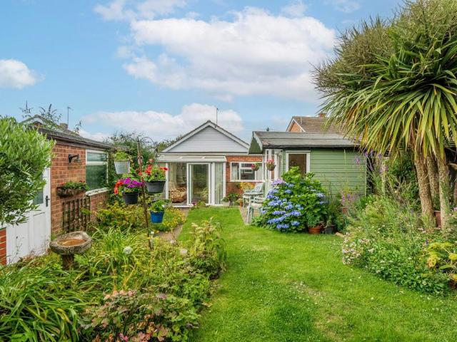 Bungalow for sale in Eastbridge, Suffolk
