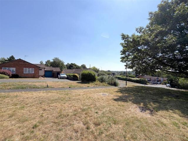 Bungalow for sale in Woodloes Park, Green Close