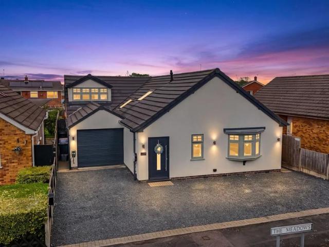 Bungalow for sale in Lash Hill, Barton