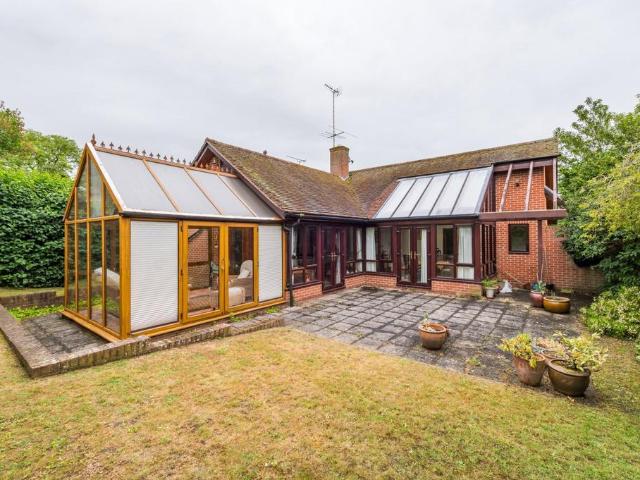 Bungalow for sale in Hadleigh, Babergh