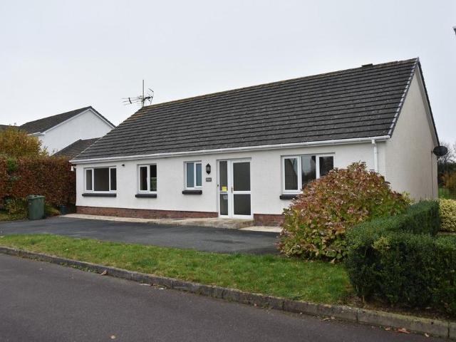 Bungalow for sale in Pentre-cwrt, Wales