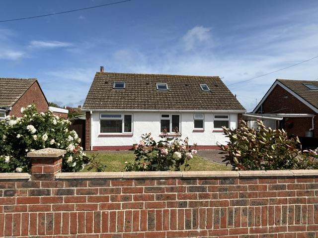 Bungalow for sale in Littlecote, West Sussex