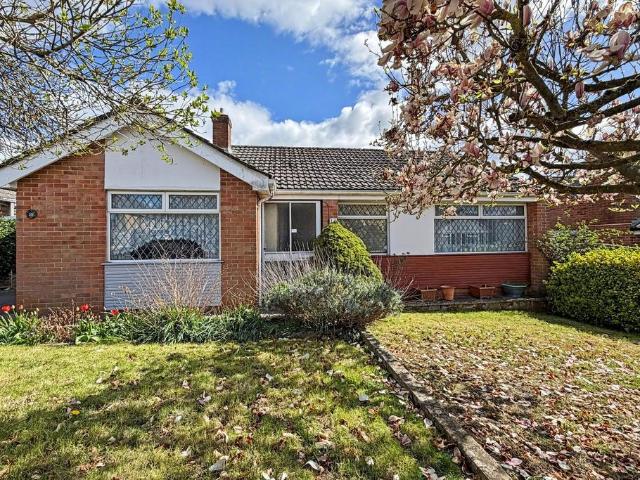Bungalow for sale in Porton, Wiltshire