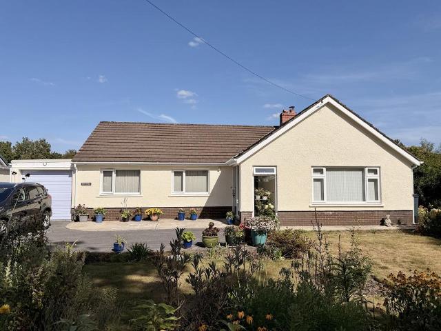 Bungalow for sale in Bwlchmaenllwyd, Wales