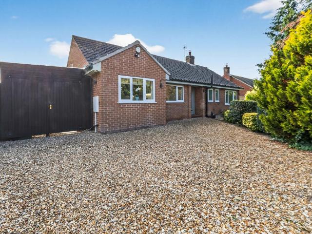 Bungalow for sale in Barholm, Lincolnshire