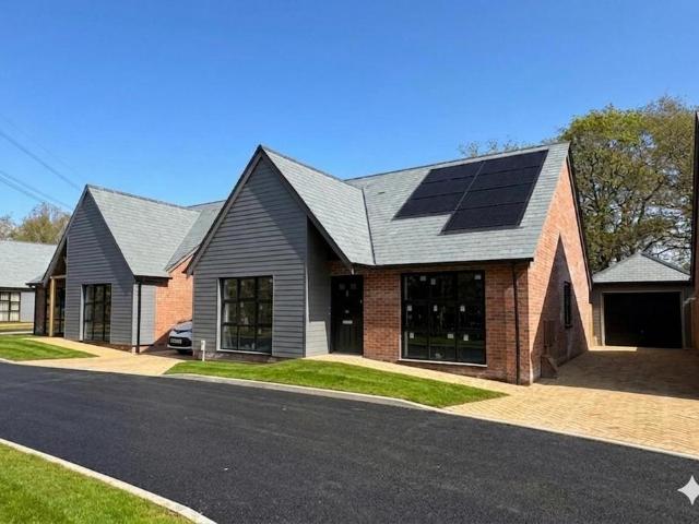 Bungalow for sale in Titchfield Common, Fareham