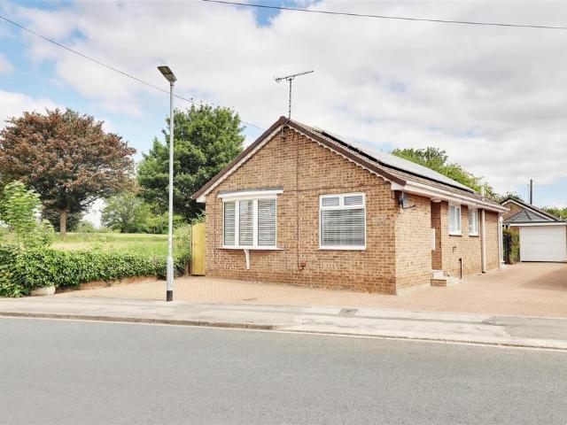 Bungalow for sale in Anlaby with Anlaby Common, East Riding Of Yorkshire