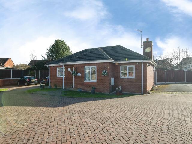 Bungalow for sale in Tipton, West Midlands