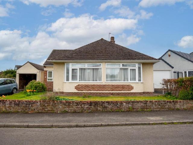Bungalow for sale in Oldland, South Gloucestershire