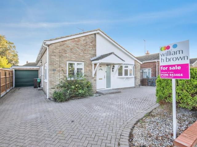 Bungalow for sale in Highwoods, Colchester