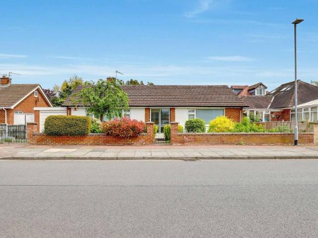 Bungalow for sale in Abbey Park, Barton In Fabis