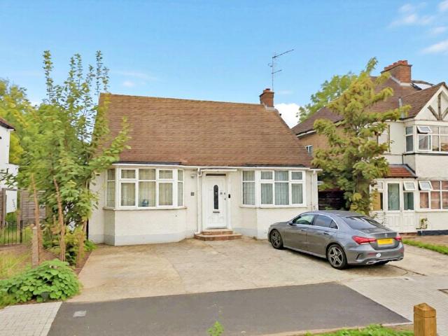 Bungalow for sale in Sudbury, Greater London
