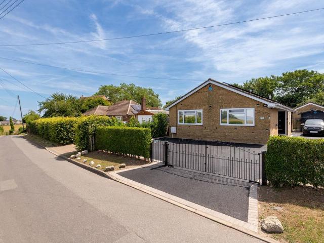 Bungalow for sale in Minster-on-Sea, Oad Street