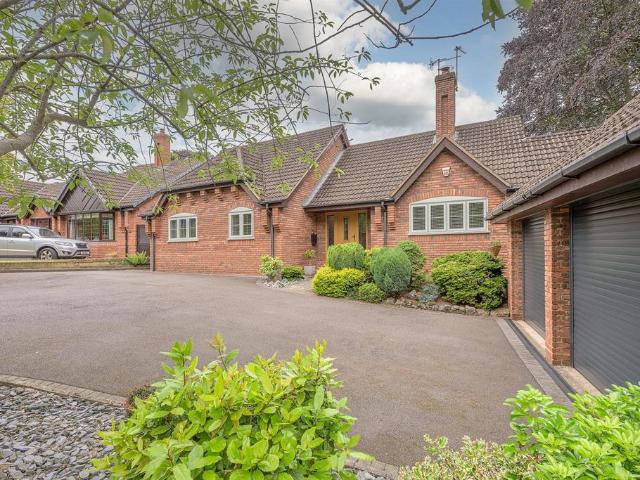 Bungalow for sale in Stourbridge, West Midlands