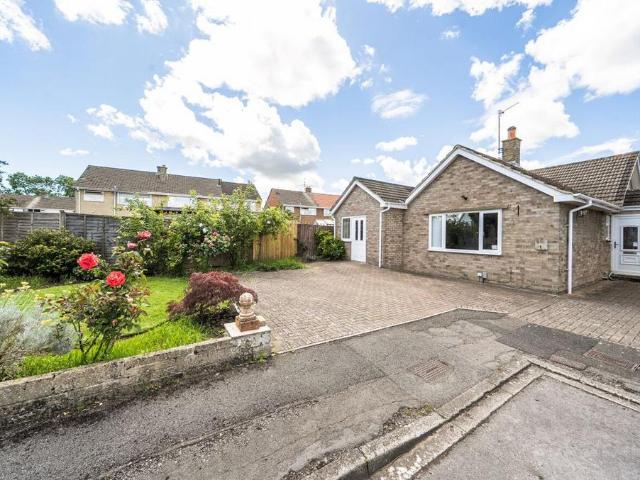 Bungalow for sale in Nythe, Rodbourne