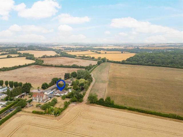 Bungalow for sale in Alderminster, Warwickshire