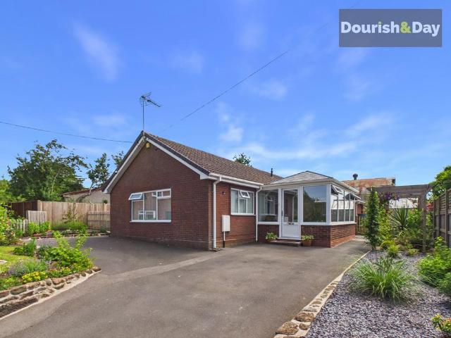 Bungalow for sale in Shropshire