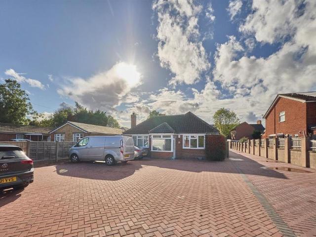 Bungalow for sale in Barton, Leicestershire