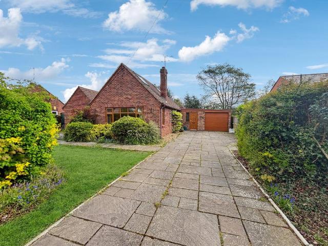Bungalow for sale in Fordham Heath, Essex