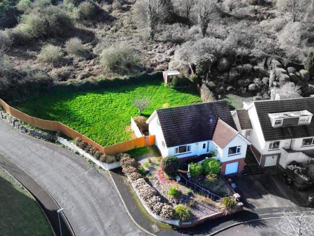 Bungalow for sale in Three Beaches, Livermead