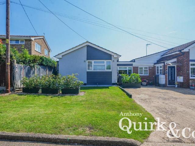 Bungalow for sale in Canvey Island