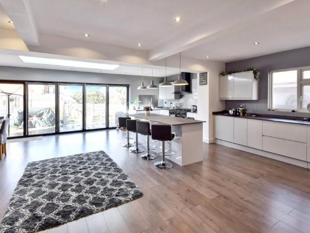 Bungalow for sale in Chatham