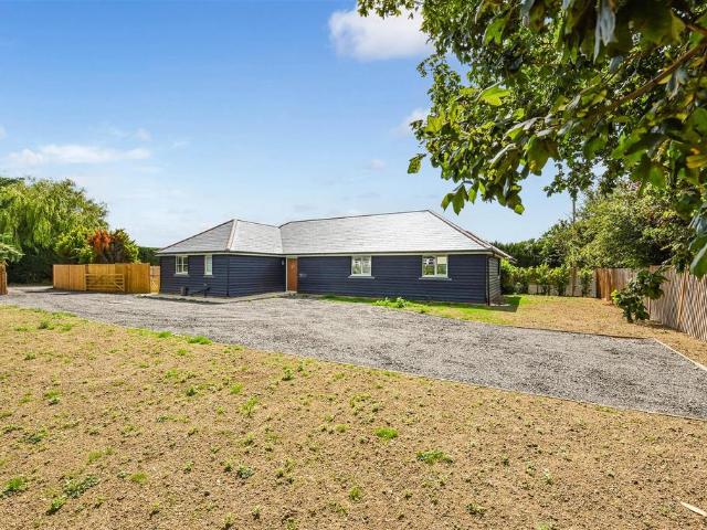 Bungalow for sale in Littlecote, West Sussex