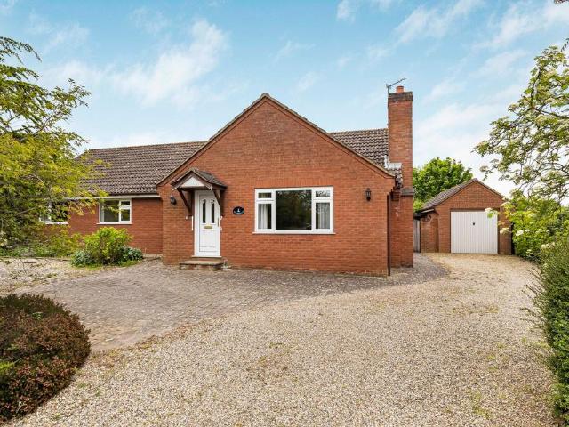 Bungalow for sale in Chelmondiston, Suffolk