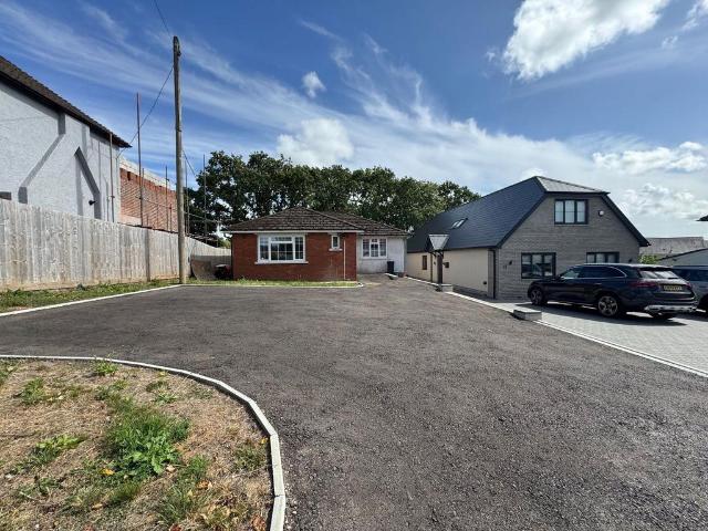 Bungalow for sale in Bedlinog, Treharris